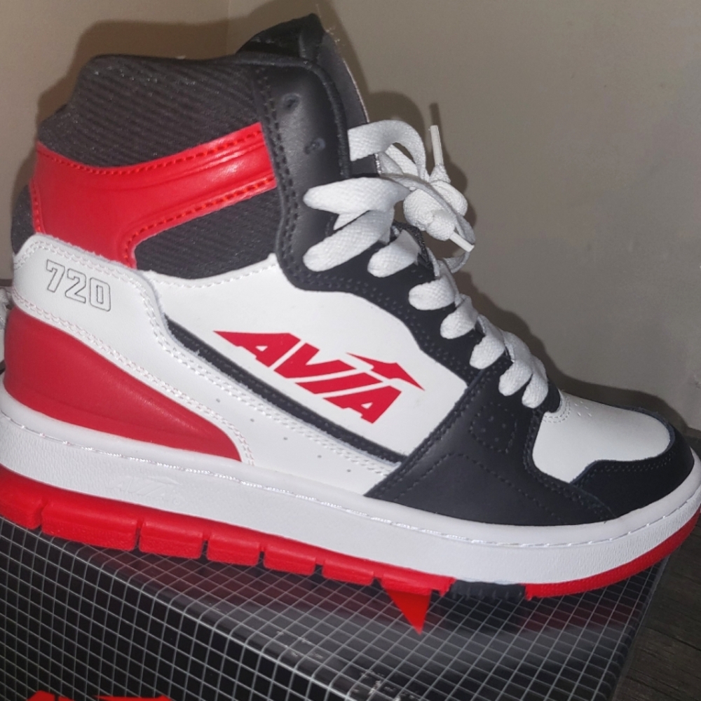 AVIA 720 🔥🔥🔥 Mens sz 7